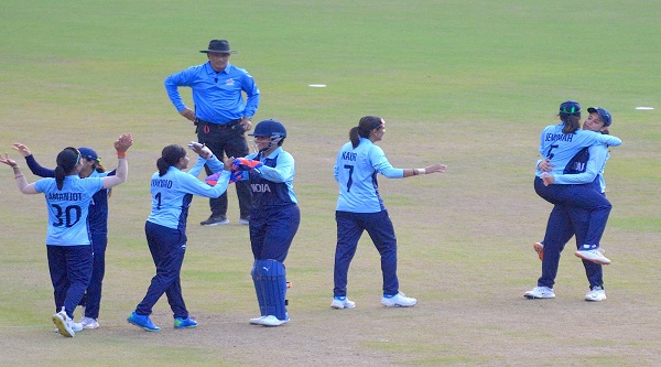 Indian Women’s Team Won Gold Medal: एशियन गेम्स में भारत की बेटियों ने रचा इतिहास, चीन की धरती पर लहराया तिरंगा…