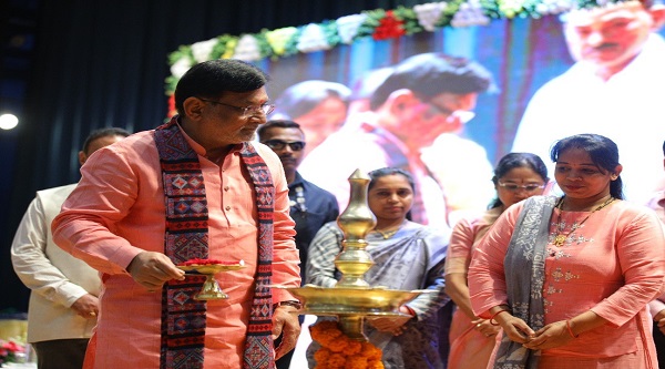 Pradhan Mantri Vishwakarma Yojana: प्रधानमंत्री विश्वकर्मा योजना भारत की सभ्यता और पारंपरिक शिल्पकला का उचित मेल हैः जितेन्द्र सिंह 1 Pradhan Mantri Vishwakarma Yojana