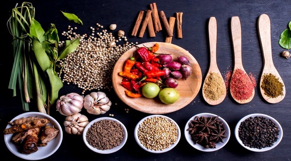 Food Spices Price Increase: रसोई का बजट गड़बड़ाया, मसालों को लगी महंगाई की नजर…