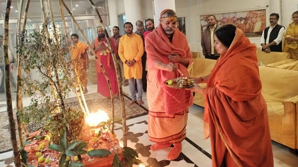 Shankaracharya varanasi welcome