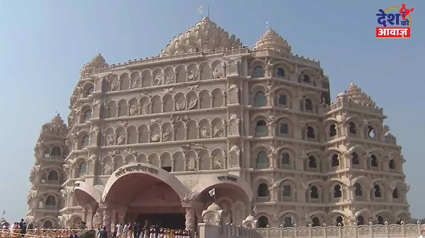 PM Modi Inaugurated Swarved Maha Mandir: प्रधानमंत्री नरेंद्र मोदी ने वाराणसी में स्वर्वेद महामंदिर का उद्घाटन किया 1 varanasi mandir