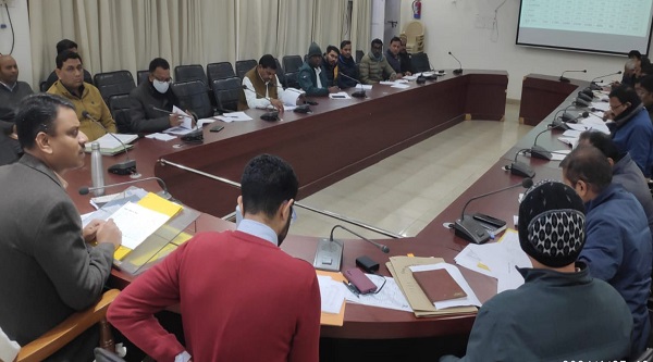 District Sanitation Committee Meeting in Varanasi: वाराणसी में जिला स्वच्छता समिति की बैठक संपन्न