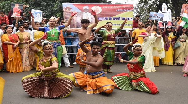 BHU 109th Foundation Day: बीएचयू के स्थापना दिवस पर निकली शानदार झाकियां