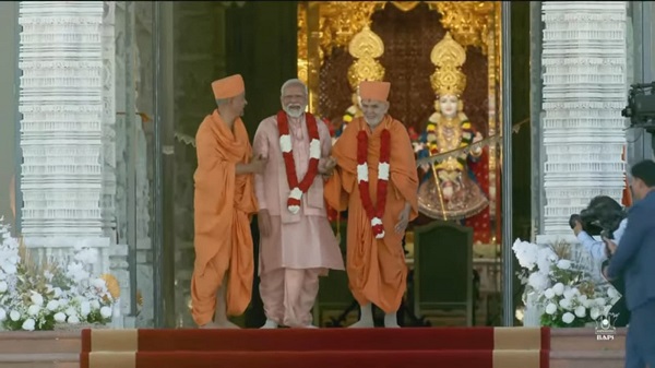 PM Modi Inaugurates Abu Dhabi Hindu Temple:  अबू धाबी में बने पहले हिंदू मंदिर का प्रधानमंत्री नरेंद्र मोदी ने किया उद्घाटन