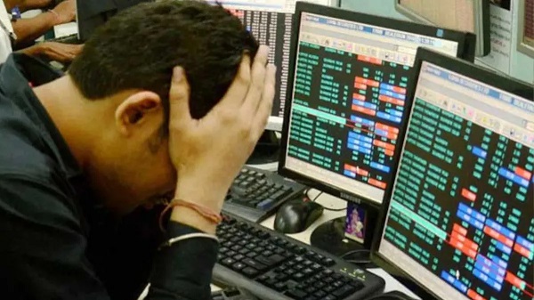 Indian Share Market: शेयर बाजार में भारी उतार-चढ़ाव, लाल निशान पर दोनों इंडेक्स