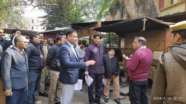 Varanasi DM Inspected Collectorate Premises