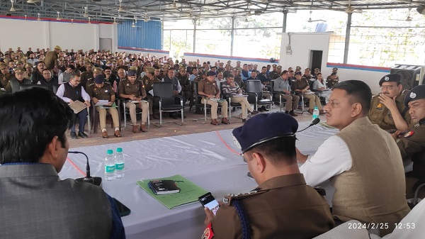 Varanasi General Election: वाराणसी मे आगामी आम चुनाव हेतु जिला प्रशासन की बैठक संपन्न