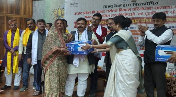 Pro Poor Scheme: सारनाथ में प्रो पुअर योजना के कार्यों का मंत्री ने किया औचक निरीक्षण