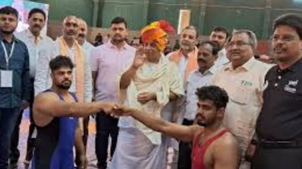 Wrestling competition in varanasi: वाराणसी मे शुरू हुआ फेडरेशन कप सीनियर कुश्ती प्रतियोगिता