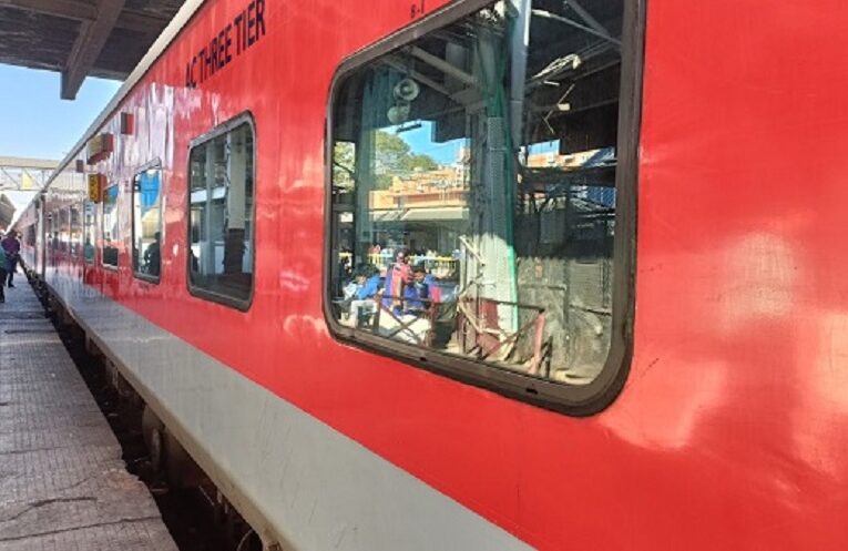 Ahmedabad to Agra Cantt:  अहमदाबाद से आगरा कैंट के लिए चलेगी ग्रीष्मकालीन स्पेशल ट्रेन