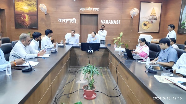 Varanasi EVM Meeting: प्रधानमंत्री के संसदीय क्षेत्र मे प्रत्याशियों की उपस्थिति में ईवीएम का हुआ द्वितीय रेंडमाइजेशन