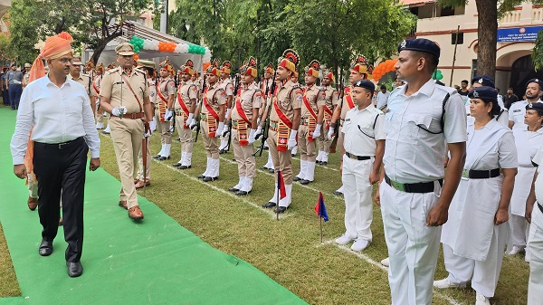 vadodara independence day pared