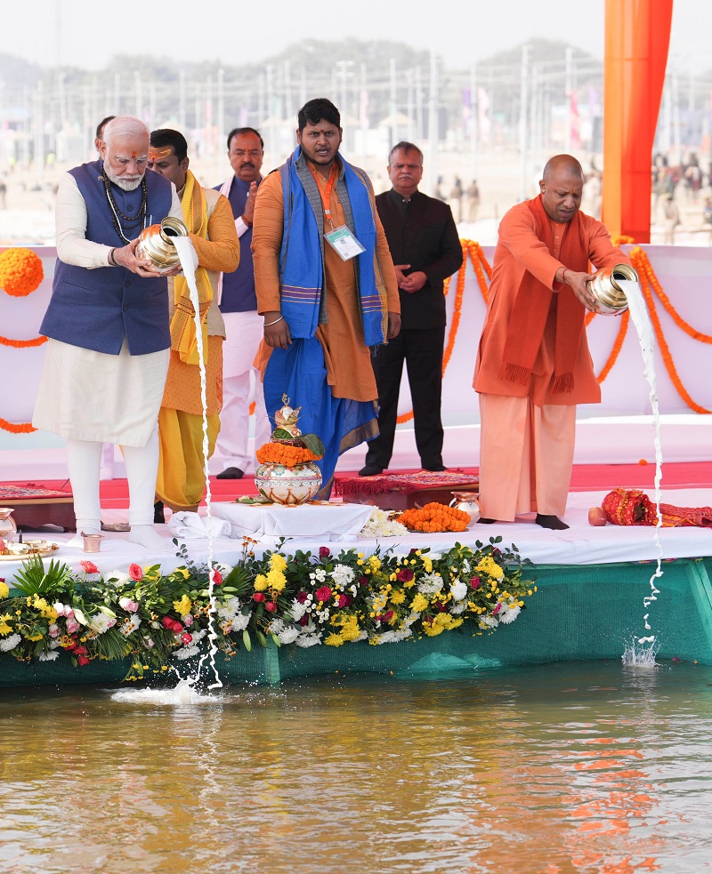 PM inspected the Maha Kumbh Mela: महाकुंभ हमारी आस्था, अध्यात्म और संस्कृति का दिव्य महोत्सव है: पी एम मोदी 3 PM inspected the Maha Kumbh Mela