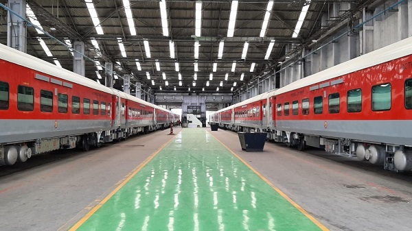 New record of Indian Railways: भारतीय रेल का नया कीर्तिमान, बीते वित्त वर्ष में बनाए 7,134 कोच 1 New record of Indian Railways: भारतीय रेल का नया कीर्तिमान, बीते वित्त वर्ष में बनाए 7,134 कोच
