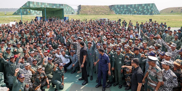 PM's full conversation with soldiers: हर भारतीय का माथा गर्व से ऊंचा कर दिया है। आपने इतिहास रच दिया है: प्रधानमंत्री 5 adampur army
