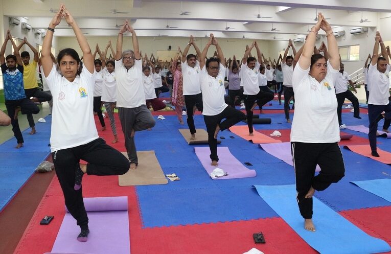 International Yoga Day-2025: आईआईटी (बीएचयू) में 11वें अंतरराष्ट्रीय योग दिवस पर भव्य आयोजन 2 International Yoga Day-2025: आईआईटी (बीएचयू) में 11वें अंतरराष्ट्रीय योग दिवस पर भव्य आयोजन