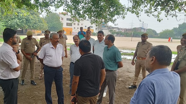 Development of Ram Nagar: राम नगर पी ए सी फुटबाल मैदान के पास सड़क बनाने की कवायद हुई शुरू 5 Development of Ram Nagar: राम नगर पी ए सी फुटबाल मैदान के पास सड़क बनाने की कवायद हुई शुरू