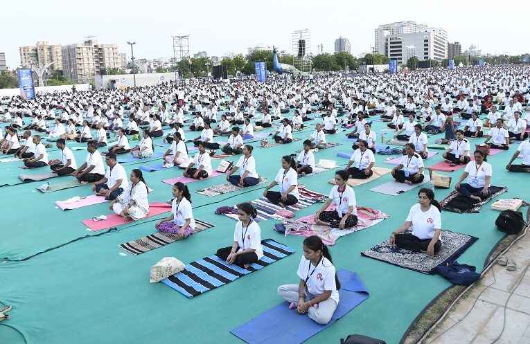 International Yoga Day: योग: कर्मसु  कौशलम् ! 3 International Yoga Day: योग: कर्मसु  कौशलम् !