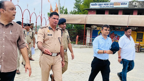 Instructions for the safety of Kavad pilgrims: श्रावण मे कावड़ यात्रियों की सुविधा एवं सुरक्षा हेतु प्रशासन ने दिये निर्देश 1 banaras kavan yatra preparation