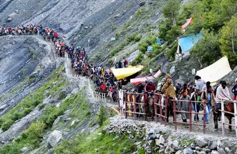Amarnath Yatra: केन्द्रीय गृह अमित शाह ने श्री अमरनाथ जी यात्रा से जुड़े हुए सभी को बधाई दी 1 Amarnath Yatra: केन्द्रीय गृह अमित शाह ने श्री अमरनाथ जी यात्रा से जुड़े हुए सभी को बधाई दी