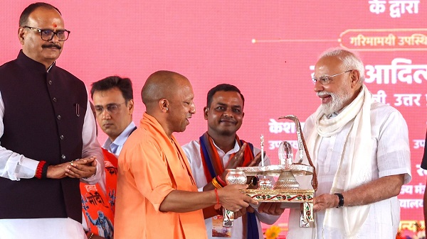 20th PM-KISAN instalment: प्रधानमंत्री ने वाराणसी को 22 सौ करोड़ की परियोजनाओं का दिया उपहार 6 pm modi cm yogi