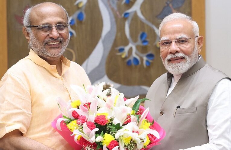 VP Candidate CP Radhakrishnan: उपराष्ट्रपति पद के उम्मीदवार सीपी राधाकृष्णन की प्रधानमंत्री से मुलाकात 3 VP Candidate CP Radhakrishnan: उपराष्ट्रपति पद के उम्मीदवार सीपी राधाकृष्णन की प्रधानमंत्री से मुलाकात