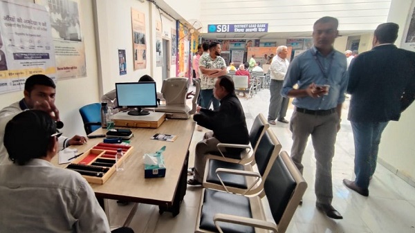 Digital life certificate: वाराणसी मे डिजिटल जीवन प्रमाण पत्र अभियान हुई गतिमान 1 Digital life certificate varanasi