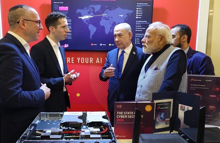 PM Modi visit to Jerusalem: प्रधानमंत्री ने यरुशलम में तकनीकी प्रदर्शनी का दौरा किया