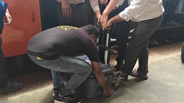 Live Heart Transport: देश में पहली बार वंदे भारत से सूरत से अहमदाबाद पहुंचा जीवित हृदय 2 Live Heart Transport