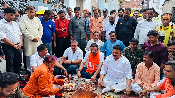 Varanasi Development: प्रधानमंत्री के संसदीय क्षेत्र में ₹104 करोड़ की परियोजनाओं का शिलान्यास 1 Varanasi Development