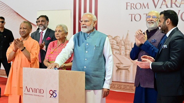 Arvind Limited: पीएम मोदी ने वाराणसी में अरविंद लिमिटेड की गारमेंट मैन्युफैक्चरिंग यूनिट का किया उद्घाटन 2 Arvind Limited