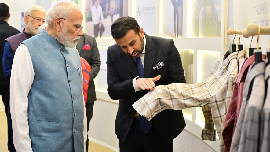 Arvind Limited: पीएम मोदी ने वाराणसी में अरविंद लिमिटेड की गारमेंट मैन्युफैक्चरिंग यूनिट का किया उद्घाटन 1 Arvind Limited Varanasi