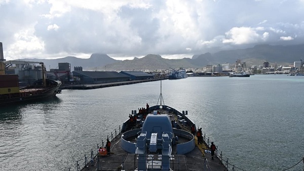 INS Tarkash: आईएनएस तरकश मॉरीशस के पोर्ट लुईस बंदरगाह पहुंचा 2 INS Tarkash_port louis